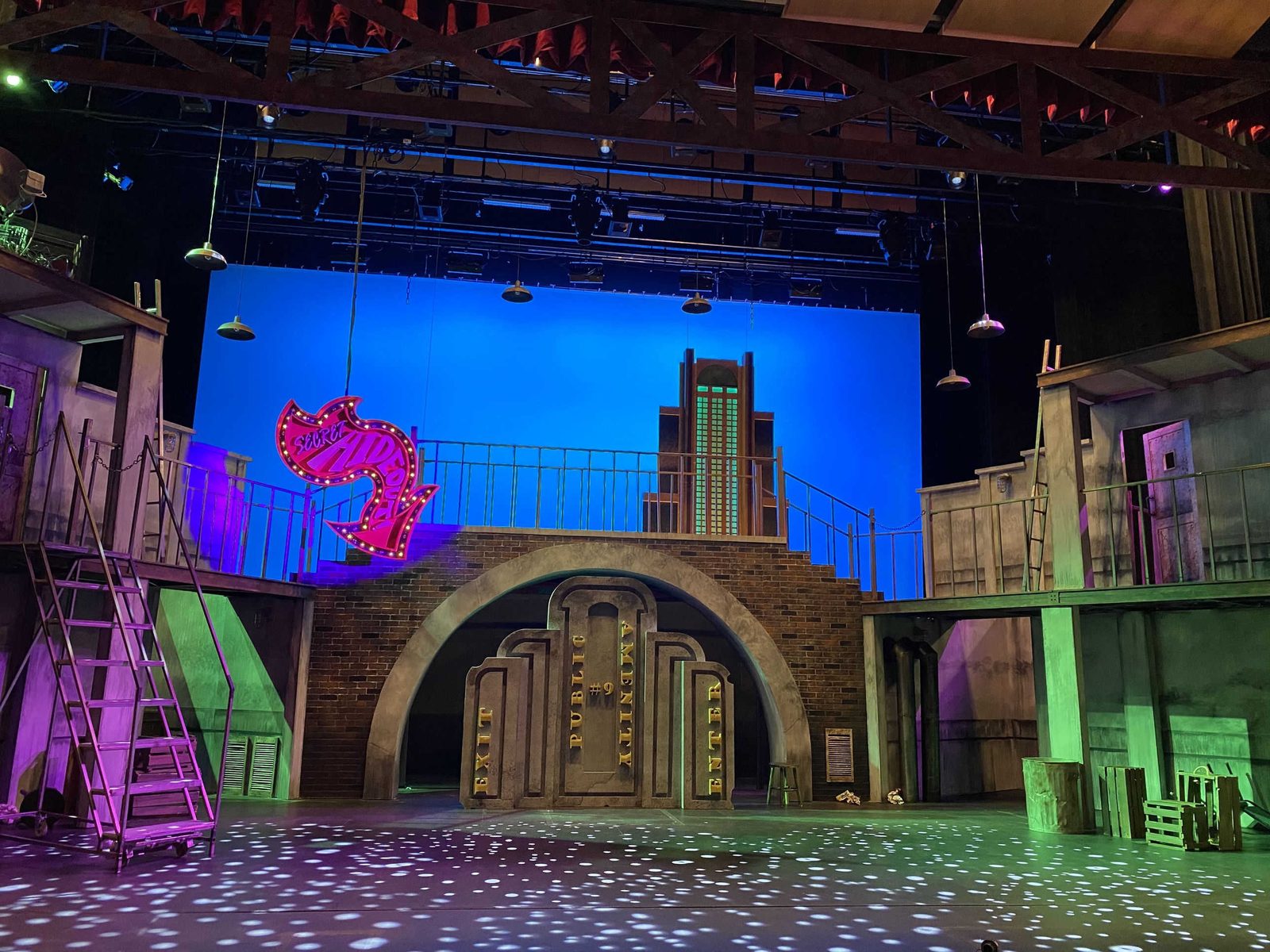 Dear Evan Hansen stage design